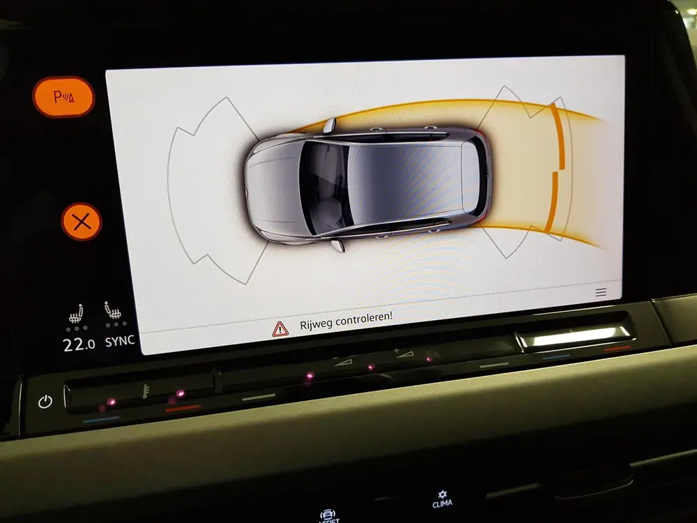 Volkswagen Golf 1.5 150pk eTSI Life DSG Navigatie Climate co uit 2020, foto 17