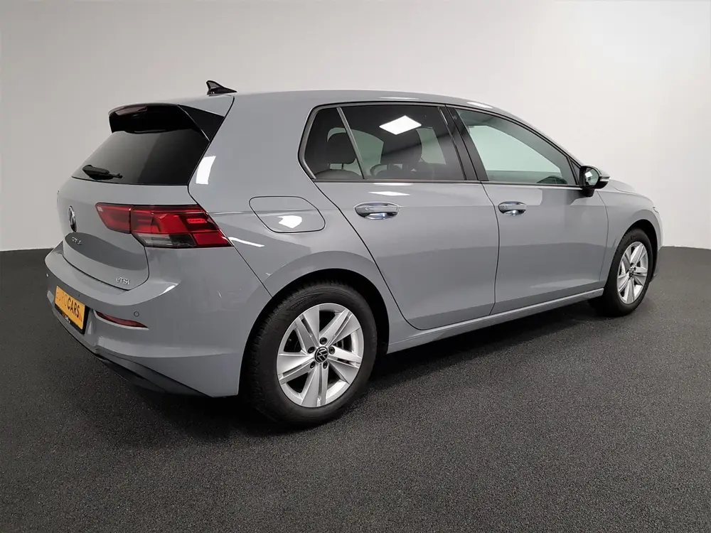 Volkswagen Golf 1.5 150pk eTSI Life DSG Navigatie Climate co uit 2020, foto 4