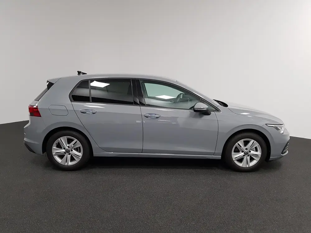 Volkswagen Golf 1.5 150pk eTSI Life DSG Navigatie Climate co uit 2020, foto 5