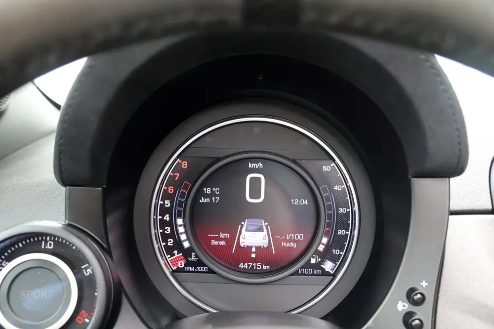 Abarth 595 1.4 T-Jet Abarth Competizione-Xenon-Sabelt-Reco uit 2021, foto 16