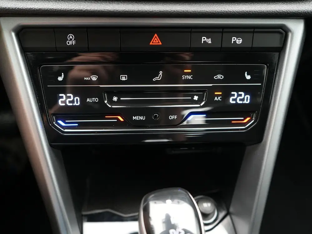 Volkswagen T-Roc 1.5 TSI 150 PK Style Automaat | LED | Adapt uit 2022, foto 18