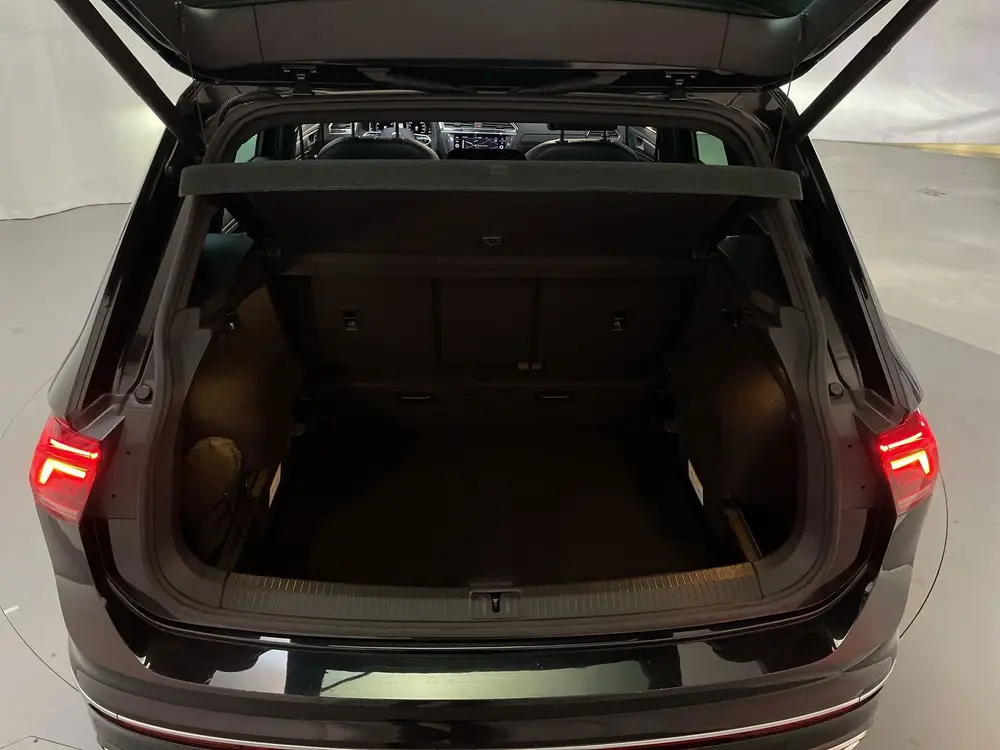 Volkswagen Tiguan 1.5 TSI 150pk DSG R-Line Business+ Camera uit 2020, foto 17