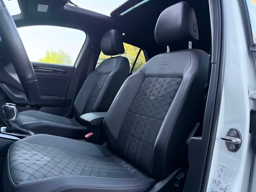 Volkswagen T-Roc 1.5 TSI 3x R-Line Pano/AppleCar/Keyless uit 2022, foto 12