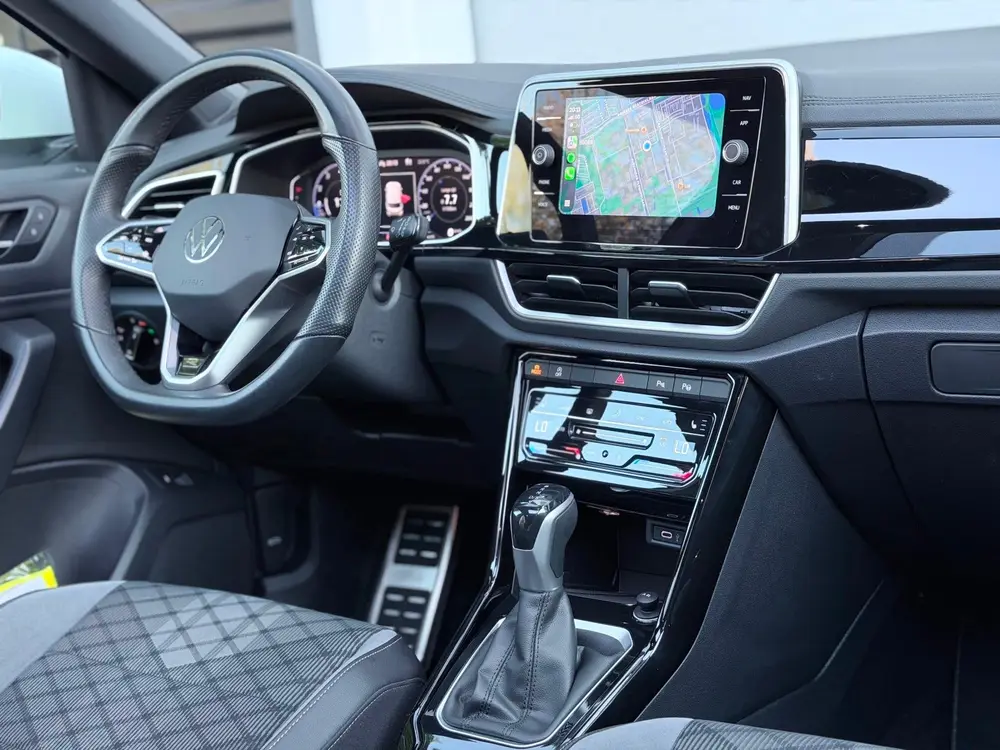 Volkswagen T-Roc 1.5 TSI 3x R-Line Pano/AppleCar/Keyless uit 2022, foto 17
