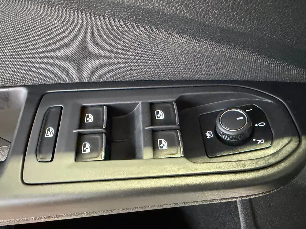 Volkswagen Golf 1.5 TSI LED|Trekhaak|Stuur + Stoelverw.|DAB| uit 2020, foto 12