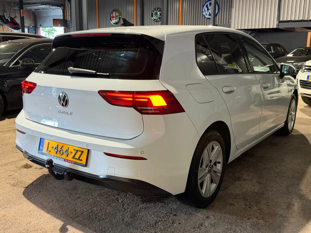 Volkswagen Golf 1.5 TSI LED|Trekhaak|Stuur + Stoelverw.|DAB| uit 2020, foto 4