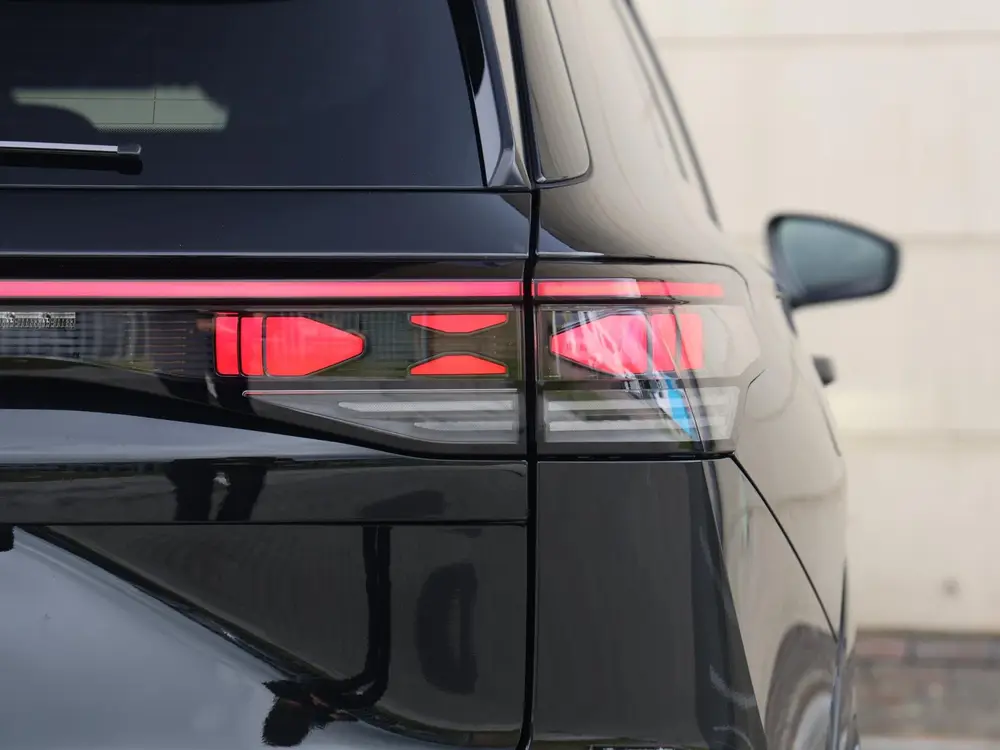 Volkswagen Tayron R-Line Edition 1.5 eHybrid 204 PK | Panora uit 2026, foto 17