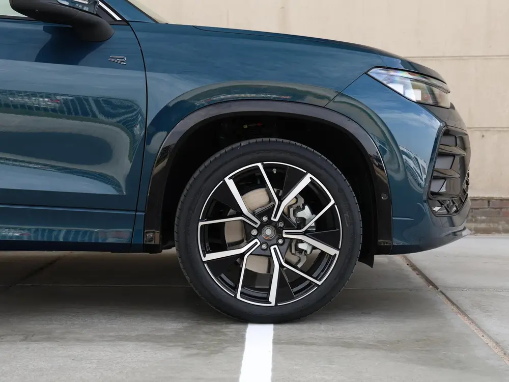 Volkswagen Tayron R-Line Edition 1.5 eHybrid 272 PK | Black uit 2026, foto 15