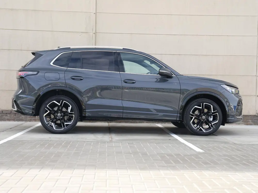 Volkswagen Tiguan R-Line Edition 1.5 eHybrid 272 PK | Naviga uit 2026, foto 2