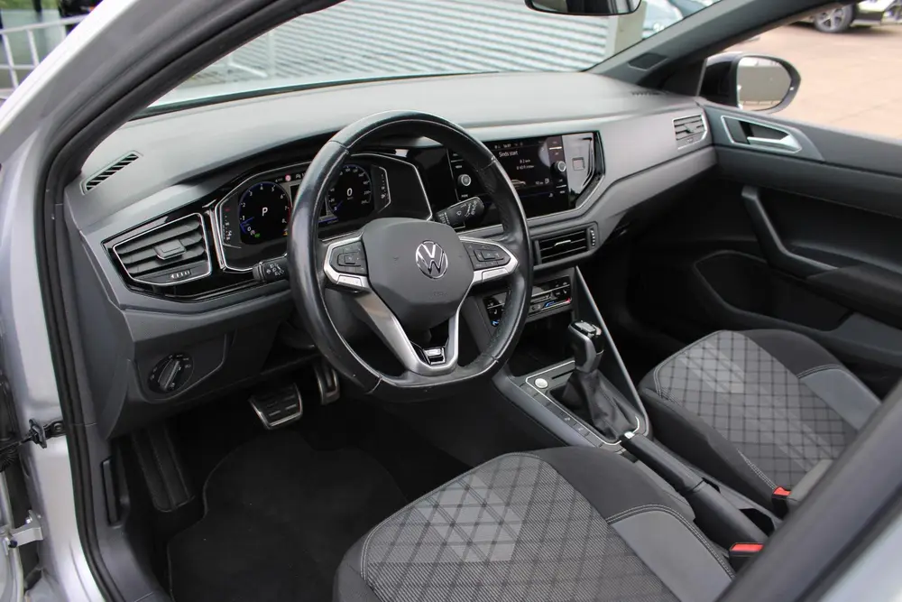 Volkswagen Taigo 1.5 TSI R-Line Business AUTOMAAT SCHUIFDAK uit 2022, foto 19