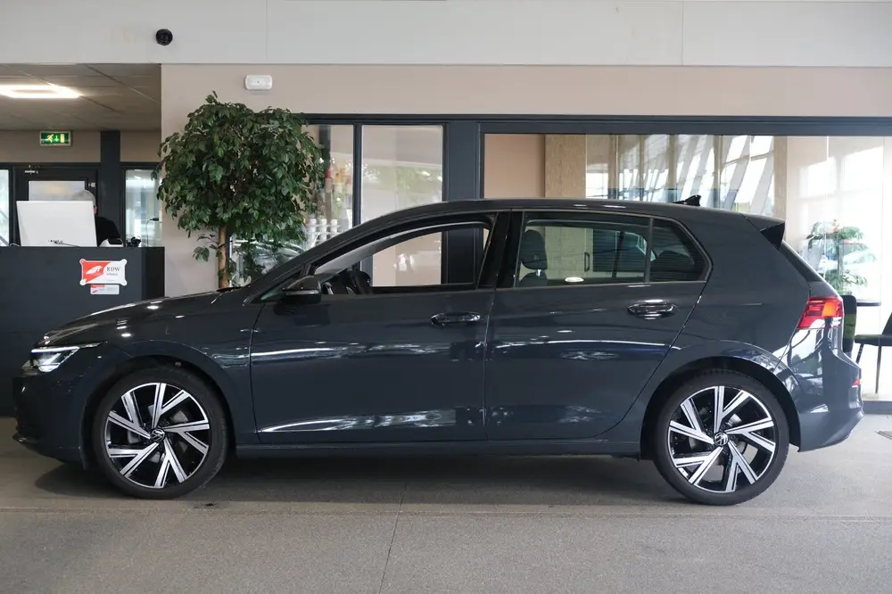 Volkswagen Golf 8 1.5 eTSI Life 130PK DSG Led Navi Virtual A uit 2022, foto 10