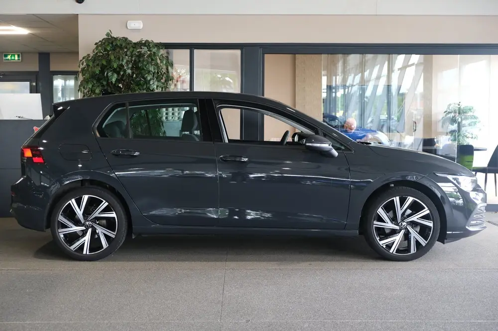 Volkswagen Golf 8 1.5 eTSI Life 130PK DSG Led Navi Virtual A uit 2022, foto 7