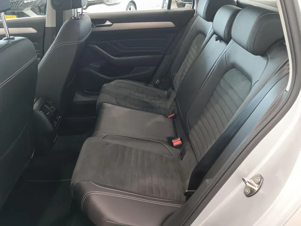Volkswagen Passat Variant 1.5 TSI Business | Automaat | Trek uit 2021, foto 7