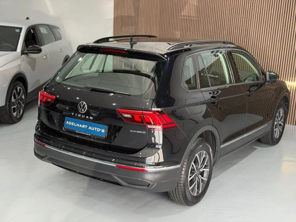 Volkswagen Tiguan 1.4 TSI eHybrid Automaat / Navigatie full uit 2022, foto 10