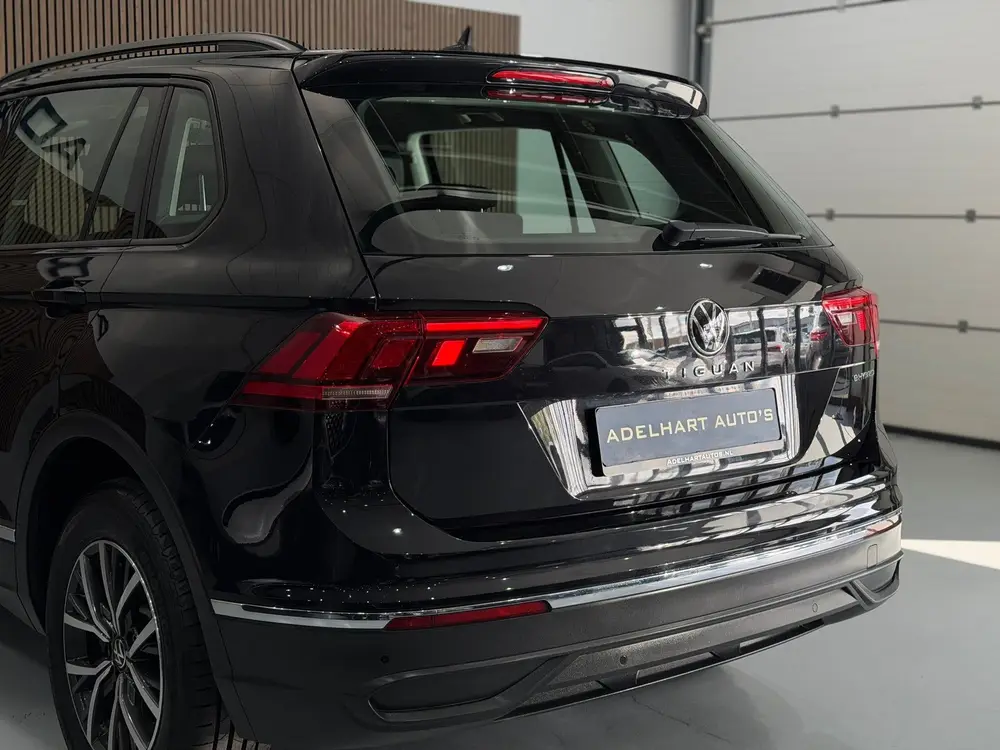 Volkswagen Tiguan 1.4 TSI eHybrid Automaat / Navigatie full uit 2022, foto 11