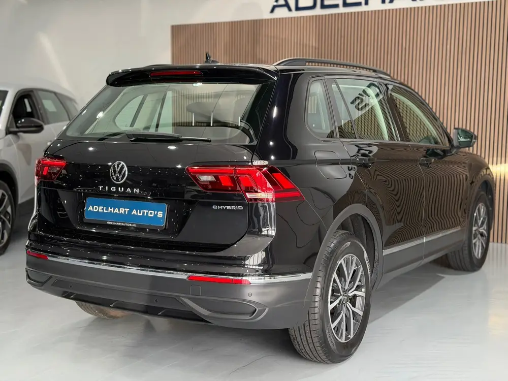Volkswagen Tiguan 1.4 TSI eHybrid Automaat / Navigatie full uit 2022, foto 8