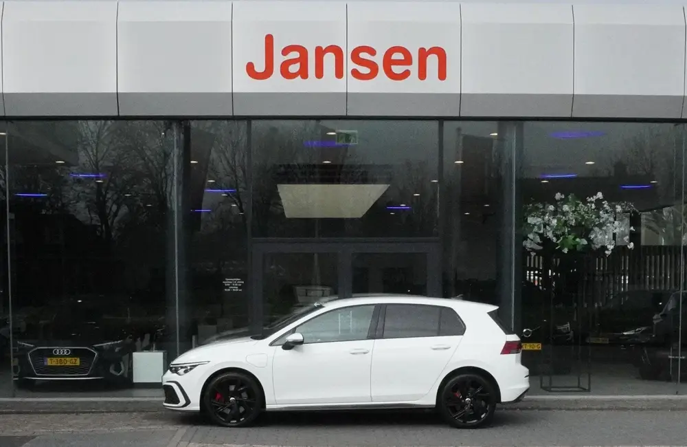 Volkswagen Golf 1.4 eHybrid GTE | BLACKLINE | CARPLAY | NAVI uit 2021