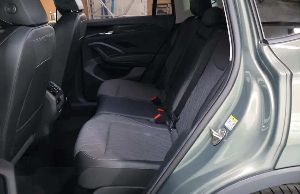 Volkswagen Tiguan 1.5 eTSI Life Edition | 360cam | Keyless | uit 2024, foto 15