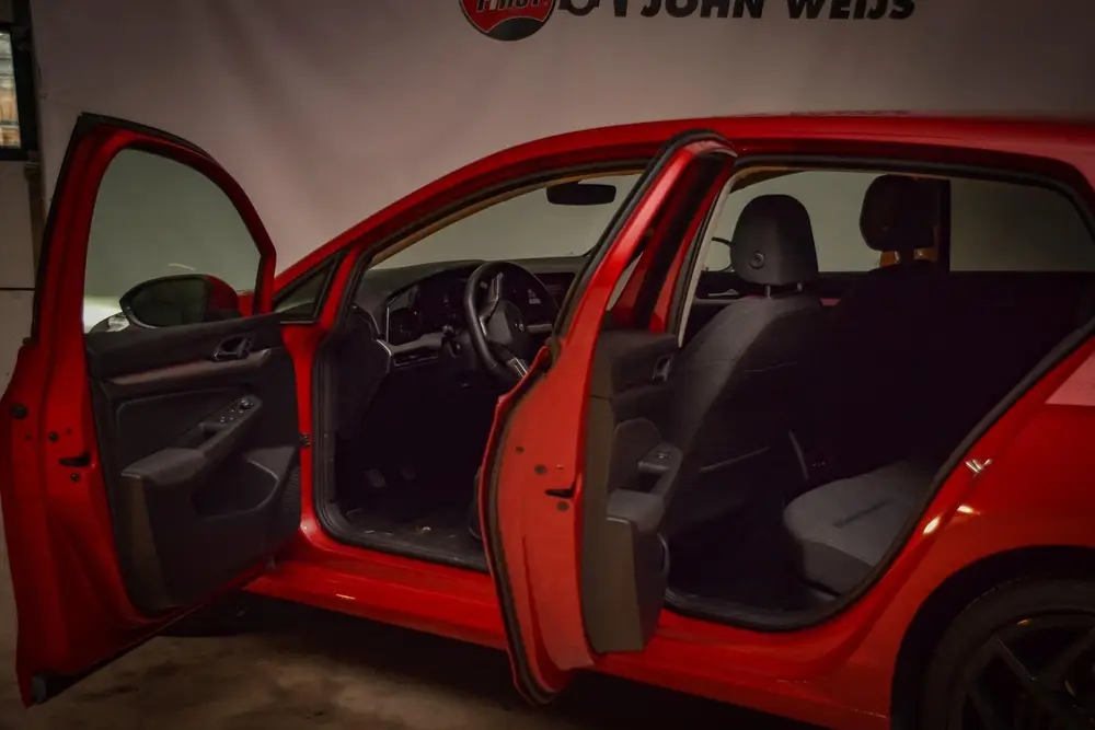Volkswagen GOLF 8 1.5 TSI Life Business uit 2022, foto 19
