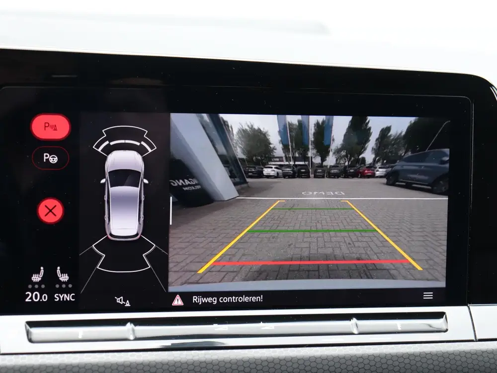 Volkswagen Golf 2.0 TSI GTI | Panoramadak | Adaptief onderst uit 2021, foto 12