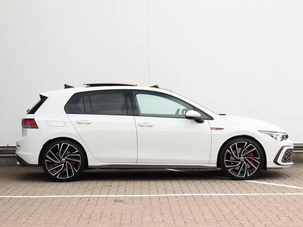 Volkswagen Golf 2.0 TSI GTI | Panoramadak | Adaptief onderst uit 2021, foto 3