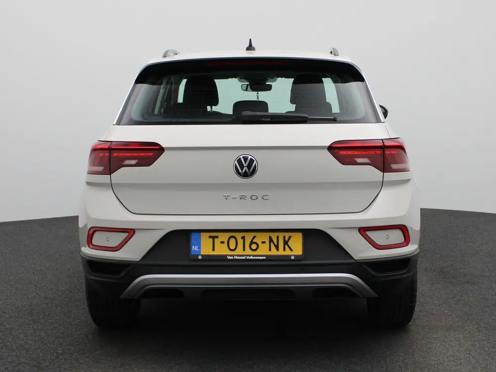 Volkswagen T-Roc 1.5 TSI Life Business uit 2023, foto 5
