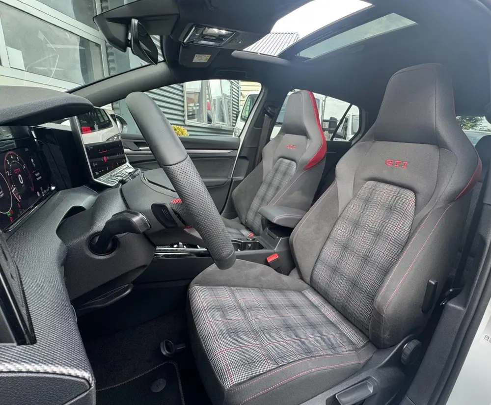 Volkswagen Golf 8.5 2.0 TSI GTI l 265pk l 360 camera l Panor uit 2025, foto 7
