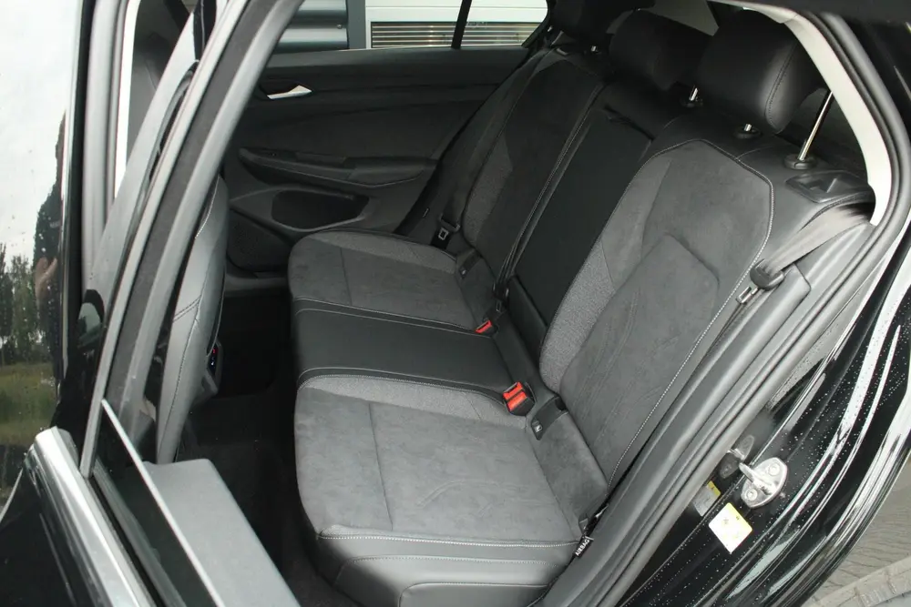 Volkswagen Golf 1.5 eHybrid 204pk Style Edition | Panoramada uit 2026, foto 15