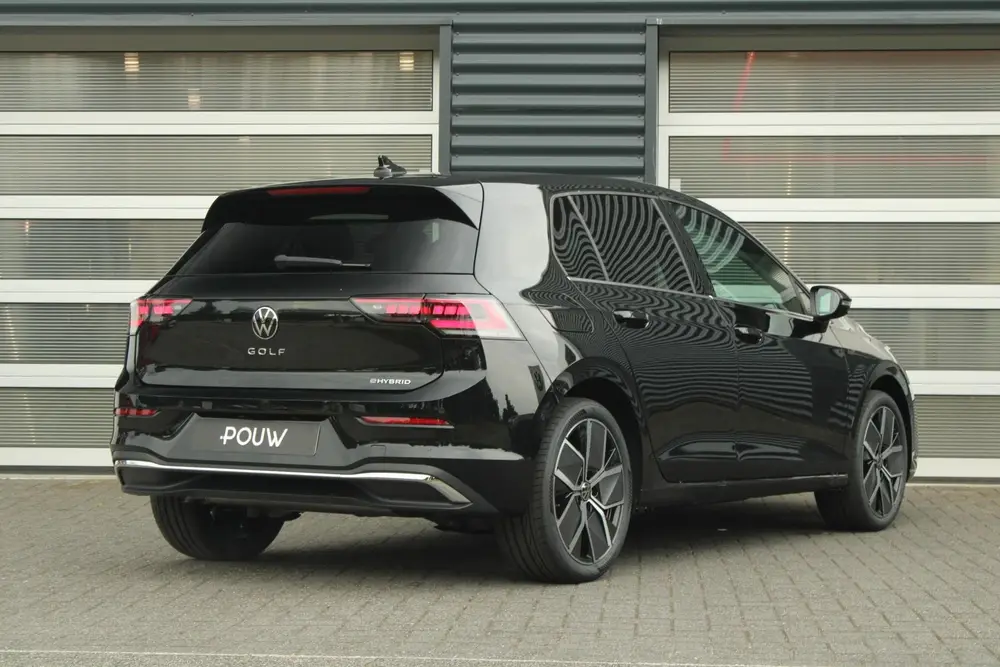 Volkswagen Golf 1.5 eHybrid 204pk Style Edition | Panoramada uit 2026, foto 2