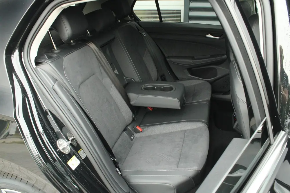 Volkswagen Golf 1.5 eHybrid 204pk Style Edition | Panoramada uit 2026, foto 6