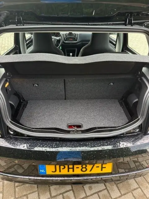 Volkswagen Up! e-Up! Elektromotor 83pk 2021 Zwart 5 Deurs uit 2021, foto 13