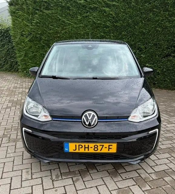 Volkswagen Up! e-Up! Elektromotor 83pk 2021 Zwart 5 Deurs uit 2021, foto 2