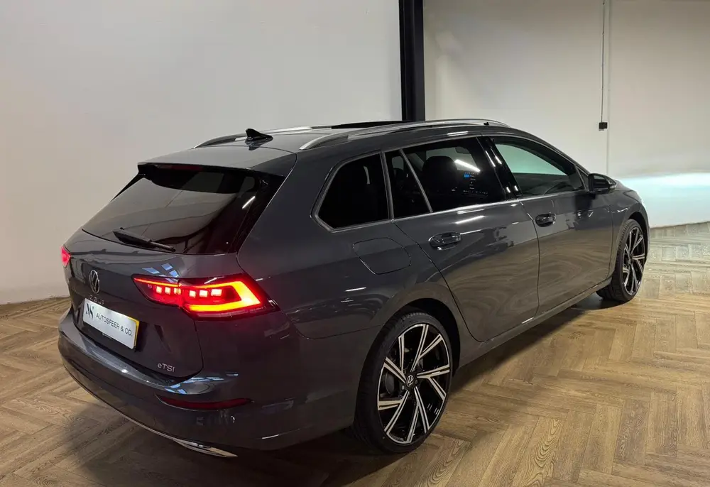 Volkswagen Golf 1.5 eTSI Life PANO 360' SFEER' uit 2025, foto 12