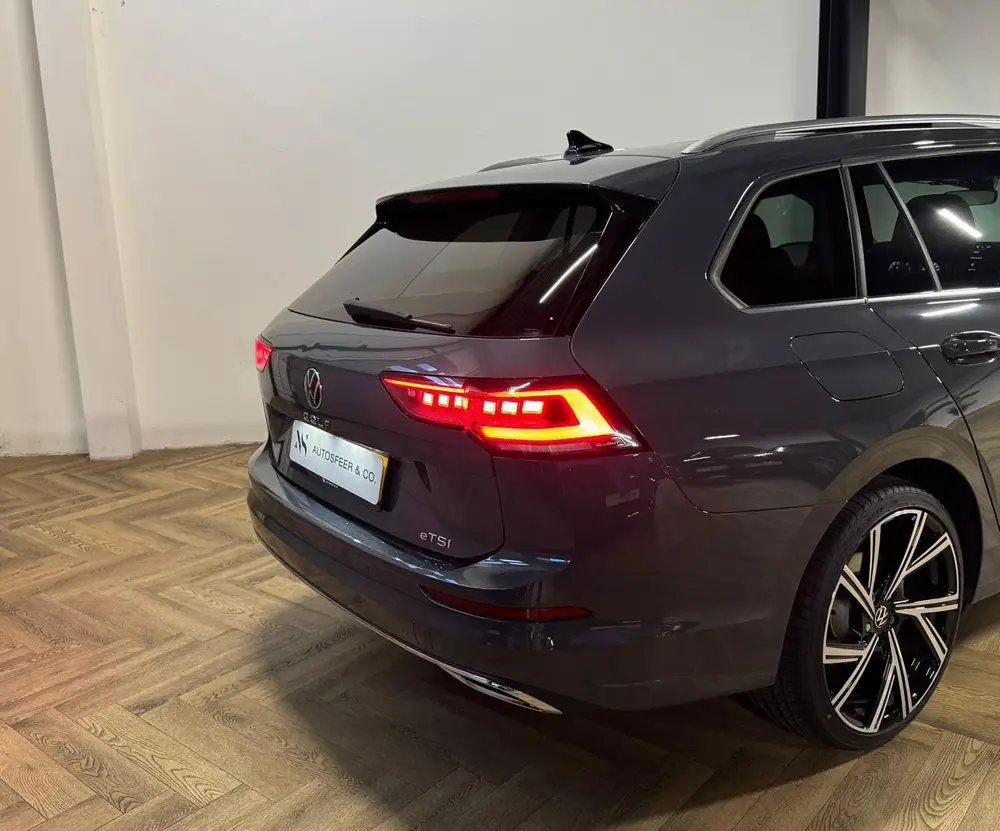 Volkswagen Golf 1.5 eTSI Life PANO 360' SFEER' uit 2025, foto 14