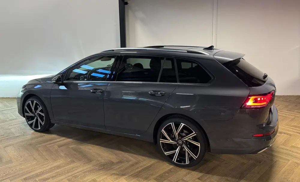 Volkswagen Golf 1.5 eTSI Life PANO 360' SFEER' uit 2025, foto 6
