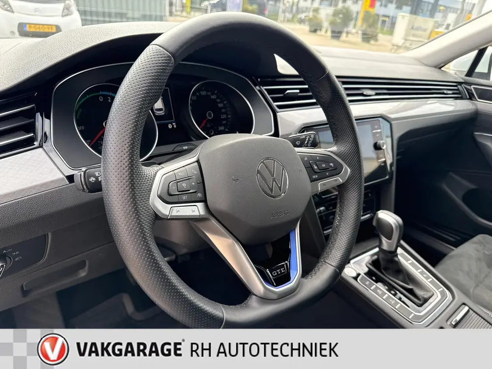 Volkswagen Passat Variant 1.4 TSI PHEV GTE Business uit 2023, foto 10