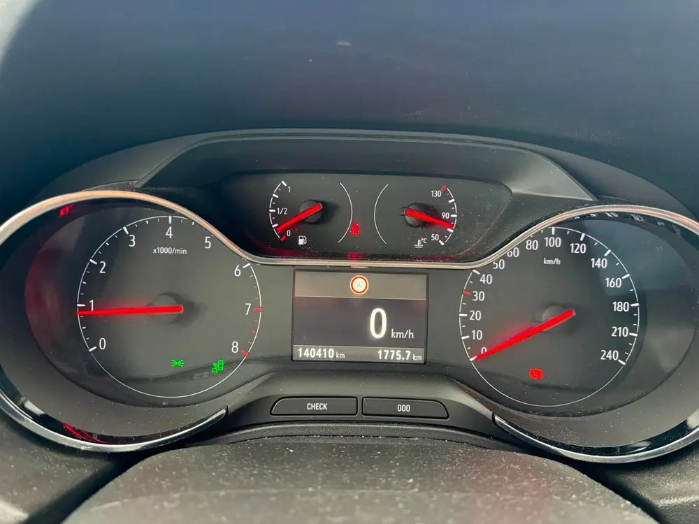 Opel Grandland X 1.2 Turbo Business Executive uit 2019, foto 10