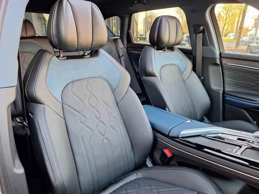 Voyah Free Limited Edition Business 4WD 106 kWh | Schuifdak uit 2026, foto 7