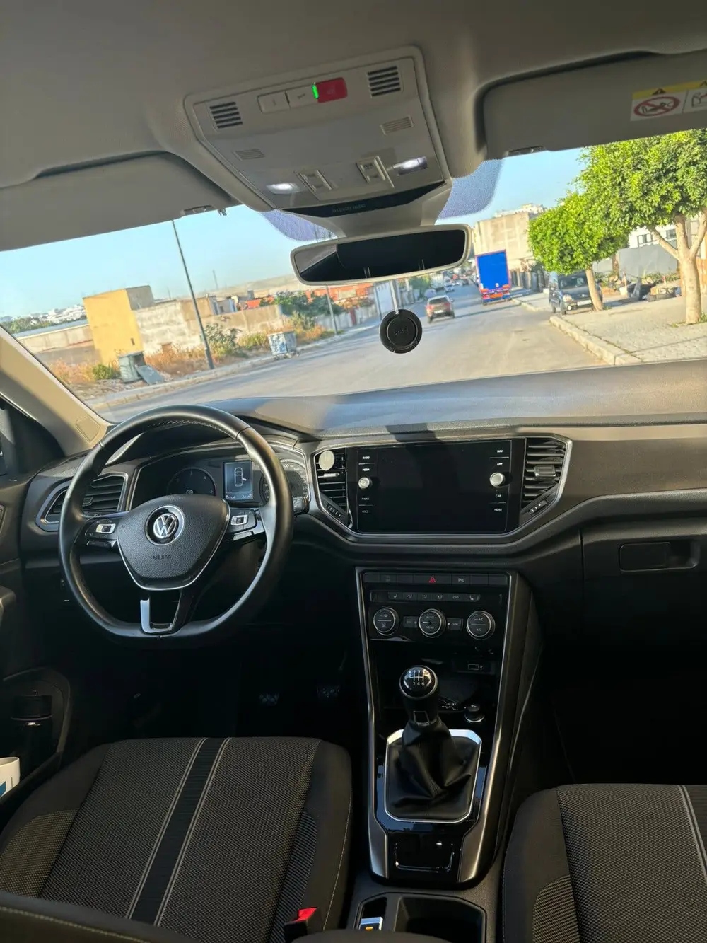 Volkswagen T-Roc 1.6 TDI 115pk 2019 Zwart uit 2019, foto 5