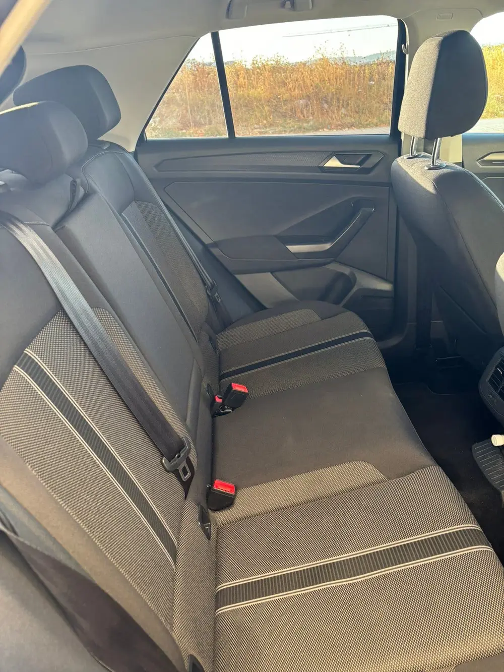 Volkswagen T-Roc 1.6 TDI 115pk 2019 Zwart uit 2019, foto 6