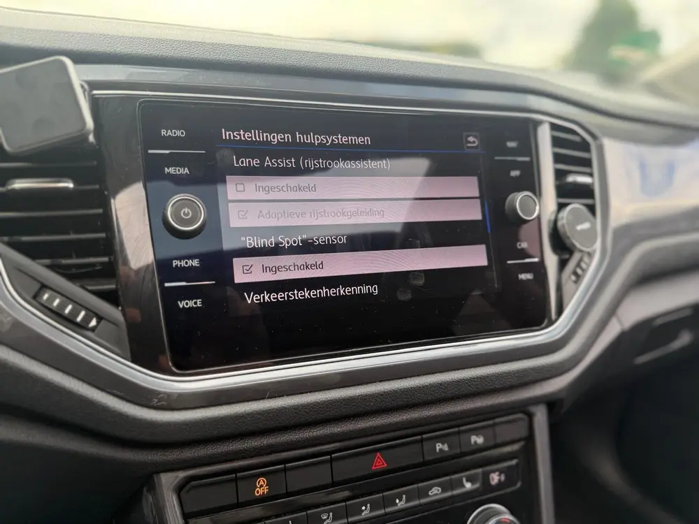 Volkswagen T-ROC 1.5 TSI iQ.Drive/DSG/Pano/Acc/Virt.dash uit 2019, foto 17