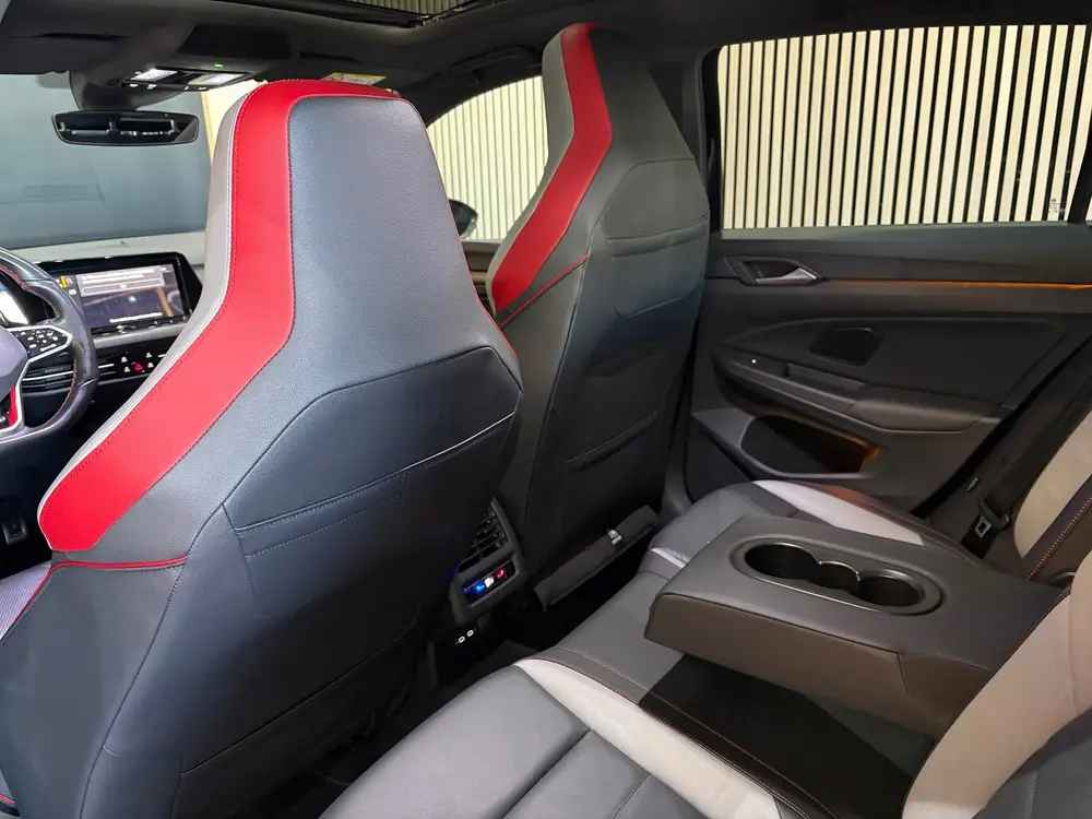 Volkswagen Golf 2.0 TSI GTI Clubsport Pano Leder Camera Keyl uit 2023, foto 16