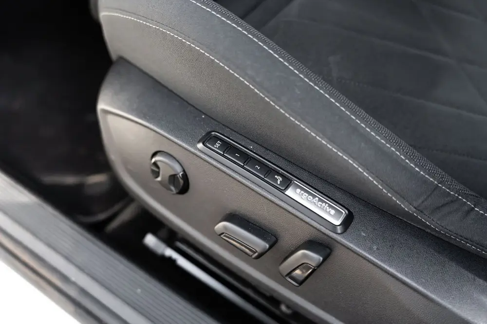 Volkswagen Golf 1.5 eTSI Style IQ Light | Camera | Massage | uit 2020, foto 12