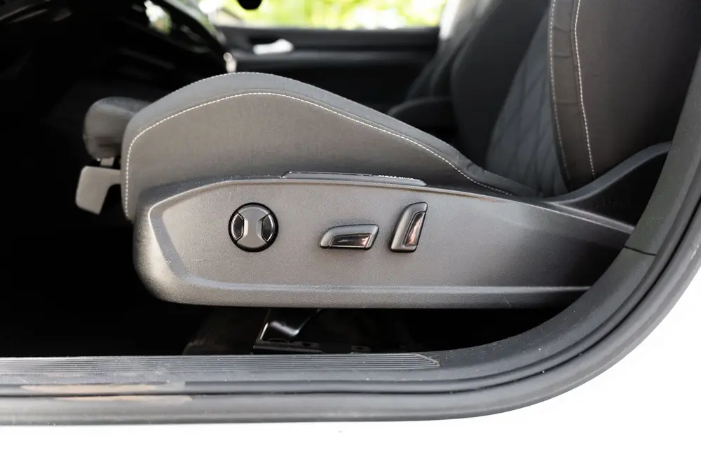 Volkswagen Golf 1.5 eTSI Style IQ Light | Camera | Massage | uit 2020, foto 17