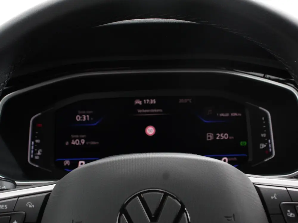 Volkswagen T-Roc 1.5 eTsi R-Line Edition Automaat Camera Nav uit 2025, foto 18