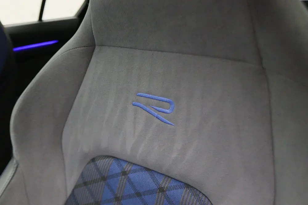 Volkswagen Golf 2.0 TSI R 4Motion Panoramadak, Akrapovic, He uit 2023, foto 13