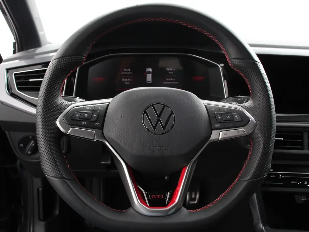 Volkswagen Polo 2.0 TSI GTI 207pk Automaat Digitale Cockpit uit 2024, foto 3