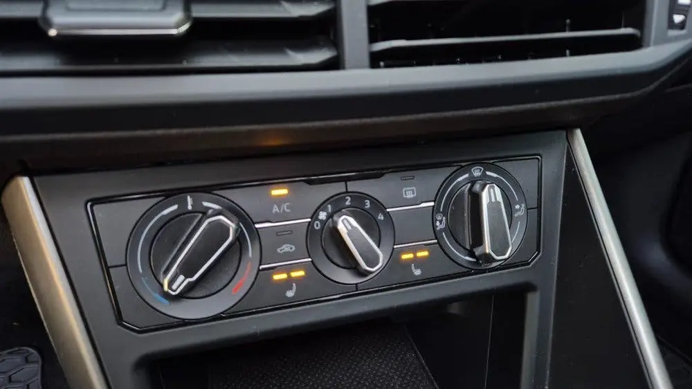 Volkswagen POLO 1.0i TSI AIRCO CRUISE PDC PANO DAK TREKHAAK uit 2019, foto 9