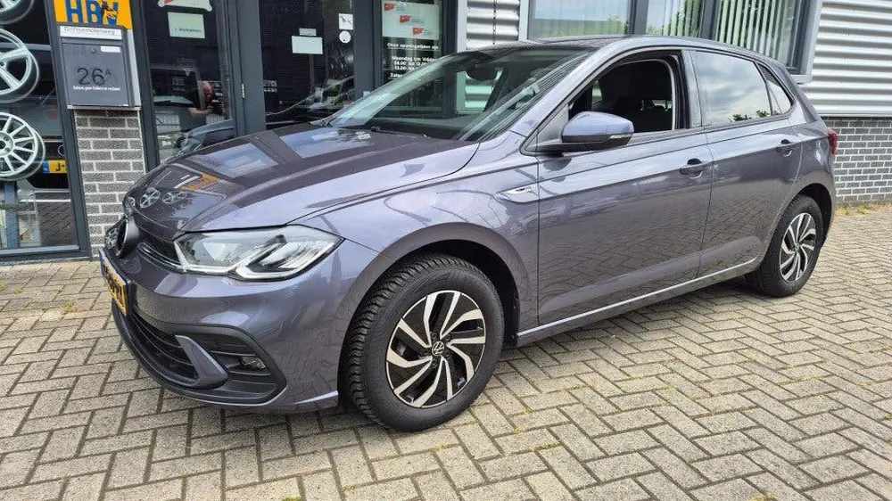 Volkswagen Polo 1.0i TSI R line DSG 95PK AIRCO NAVI PDC VIR uit 2022