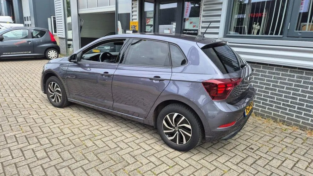 Volkswagen Polo 1.0i TSI R line DSG 95PK AIRCO NAVI PDC VIR uit 2022, foto 2